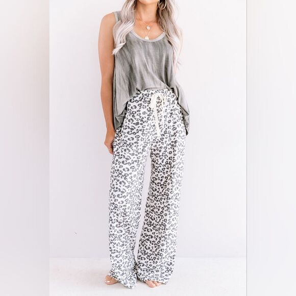 Miss Sparkling Leopard Lounge Pant SO COMFORTABLE AND CUTE - Picture 4 of 6